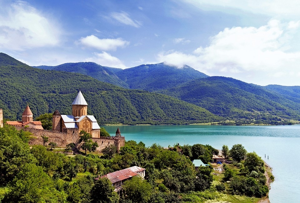 GRUZIJA AR ATPŪTU PIE JŪRAS BATUMI (14 DIENAS) - GRUZIJA - Avio ekskursijas - Туры - MARI