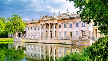 VARŠAVA MAIJĀ UN TĀS PILIS!