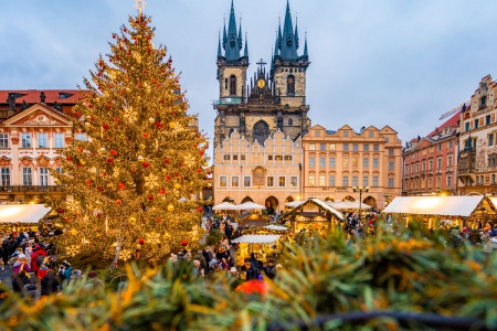 Prāga zem Ziemassvētku zvaigznēm!