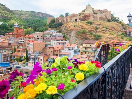 Maija Gruzija: Tbilisi, Kazbegs un Kaukāzas sirds!