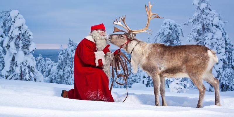 PASAKU UN BRĪNUMU PASAULĒ. AVIOTŪRE UZ LAPZEMI PIE SANTA KLAUSA