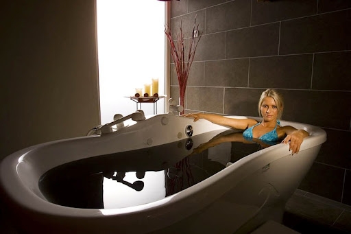 ĀRSTNIECĪBAS CEĻOJUMS UZ NAFTALANU!