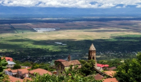 Maija Gruzija: Tbilisi, Kazbegs un Kaukāzas sirds Avio!
